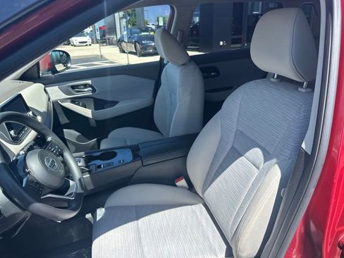 Used 2021 Nissan Rogue SV FWD image 18