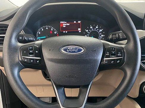 Used 2022 Ford Escape SE image 22