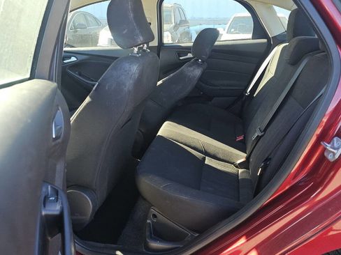 Used 2016 Ford Focus SE w/ SE Power Seat Package image 7
