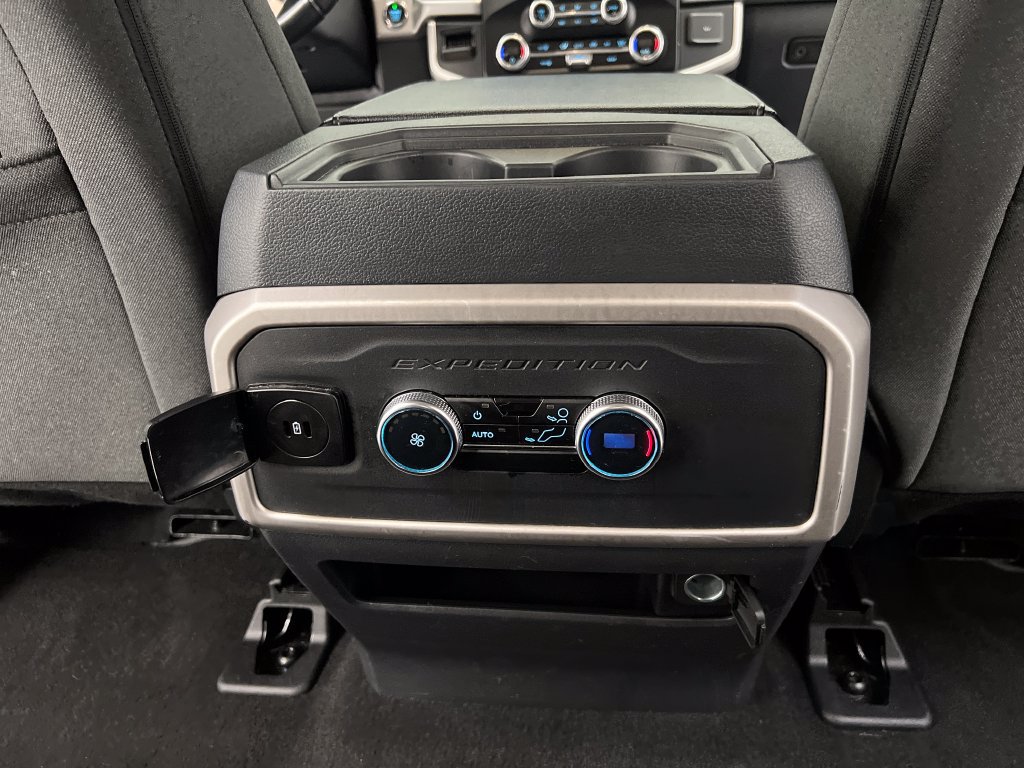 Used 2024 Ford Expedition XLT RWD image 26