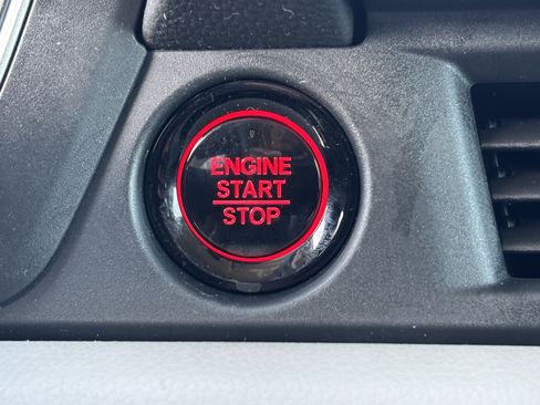 Certified 2023 Honda Pilot LX image 24