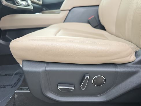 Used 2024 Ford Expedition Max Limited RWD image 27