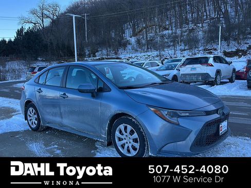 Used 2022 Toyota Corolla LE image 1