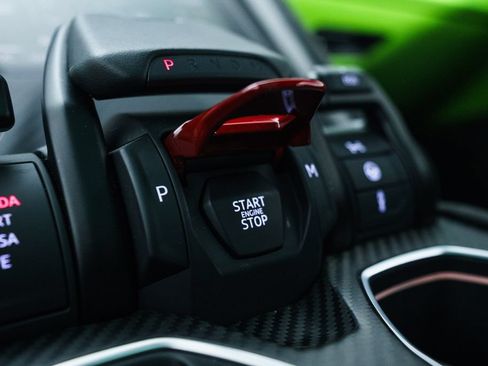 Used 2024 Lamborghini Urus S AWD/4WD image 44