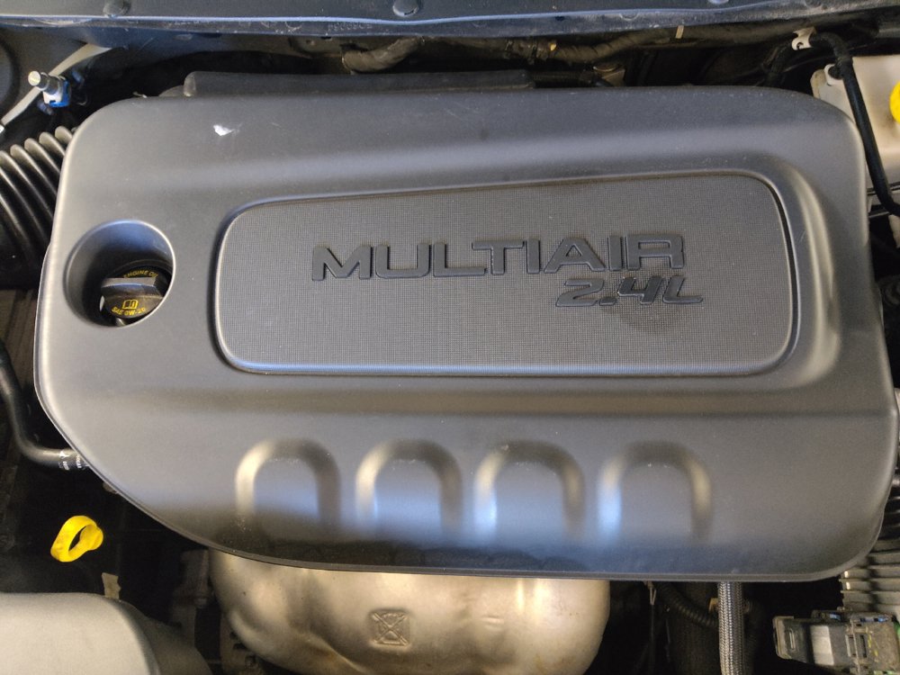 Used 2019 Jeep Cherokee Latitude Plus w/ Cold Weather Group AWD/4WD image 30