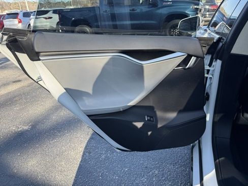 Used 2013 Tesla Model S Performance image 14