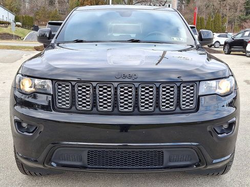 Used 2017 Jeep Grand Cherokee Altitude image 29