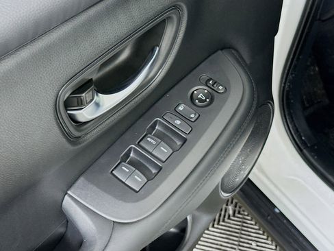 Used 2026 Honda HR-V LX image 15