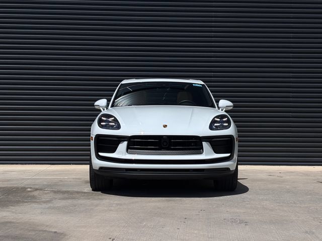 Certified 2026 Porsche Macan AWD/4WD image 10