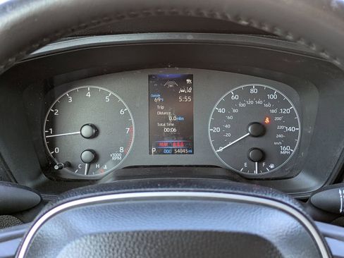 Used 2024 Toyota Corolla Cross LE FWD image 24