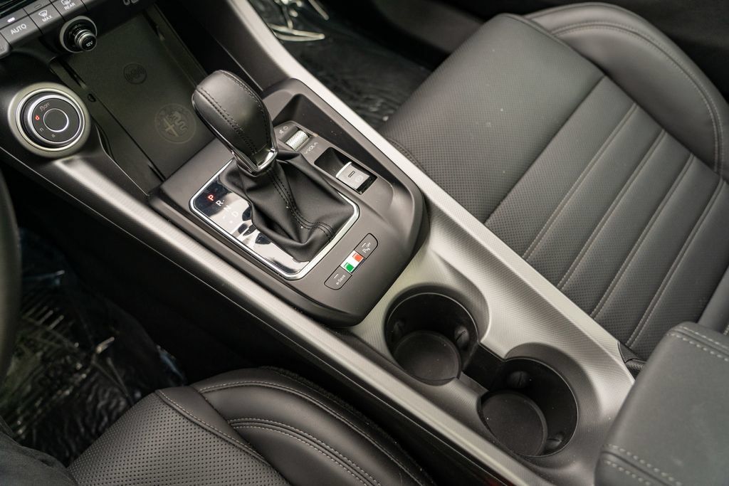 New 2024 Alfa Romeo Tonale Ti AWD/4WD image 27