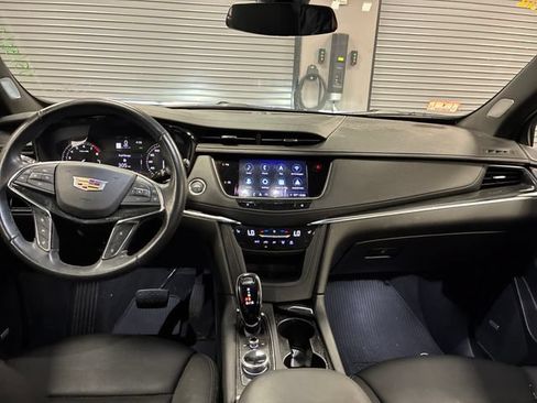 Certified 2022 Cadillac XT5 Premium Luxury AWD/4WD image 12
