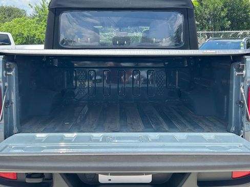 Used 2024 Jeep Gladiator Sport AWD/4WD image 12