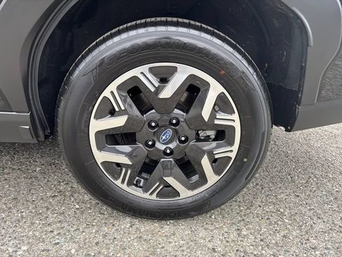 Certified 2025 Subaru Forester Premium AWD/4WD image 26