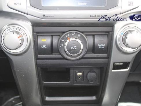 Used 2016 Toyota 4Runner SR5 image 19