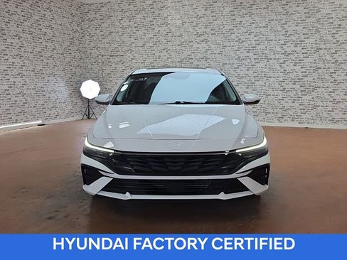 Certified 2025 Hyundai Elantra Limited FWD image 2