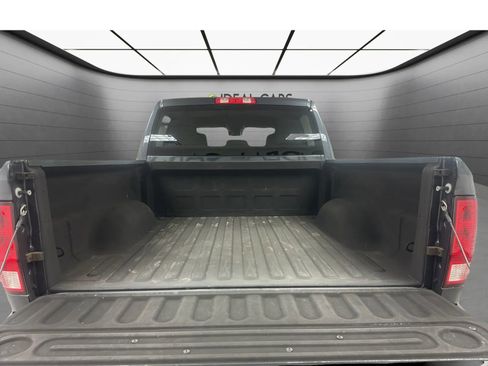 Used 2018 RAM 1500 Express w/ Express Value Package RWD image 19