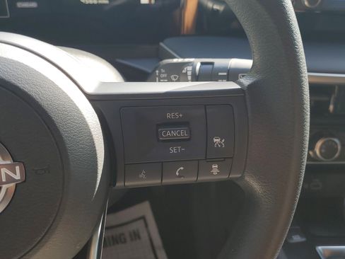 Certified 2025 Nissan Kicks S image 22