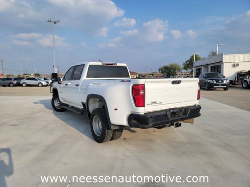 Used 2024 Chevrolet Silverado 3500 W/T image 5