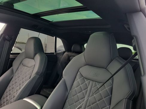 New 2026 Audi SQ8 Premium Plus AWD/4WD image 15