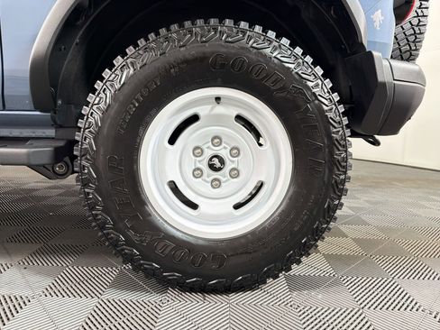Used 2024 Ford Bronco Heritage Edition image 11