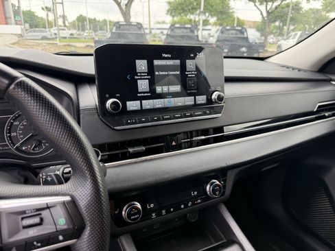 Used 2024 Mitsubishi Outlander SE FWD image 19