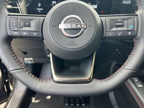 New 2026 Nissan Kicks SR w/ SR Premium Package FWD image 8