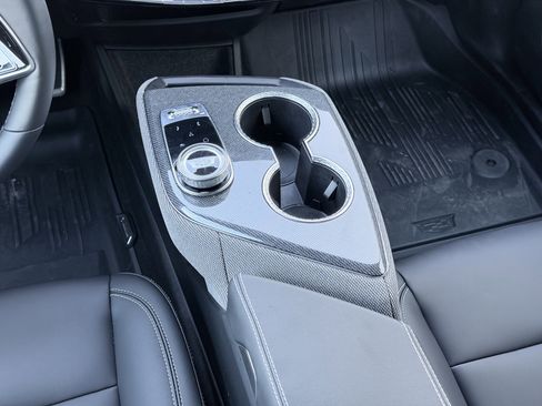 Certified 2025 Cadillac Optiq Sport 1 w/ LPO, Floor Liner Package image 13