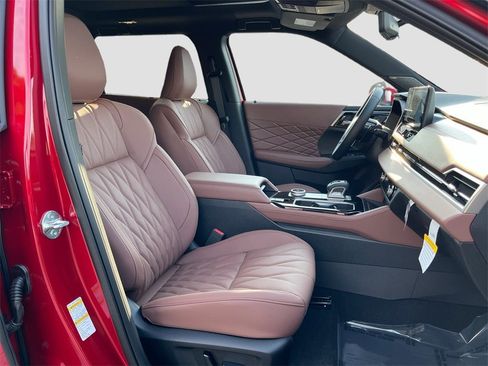 New 2025 Mitsubishi Outlander SEL image 30