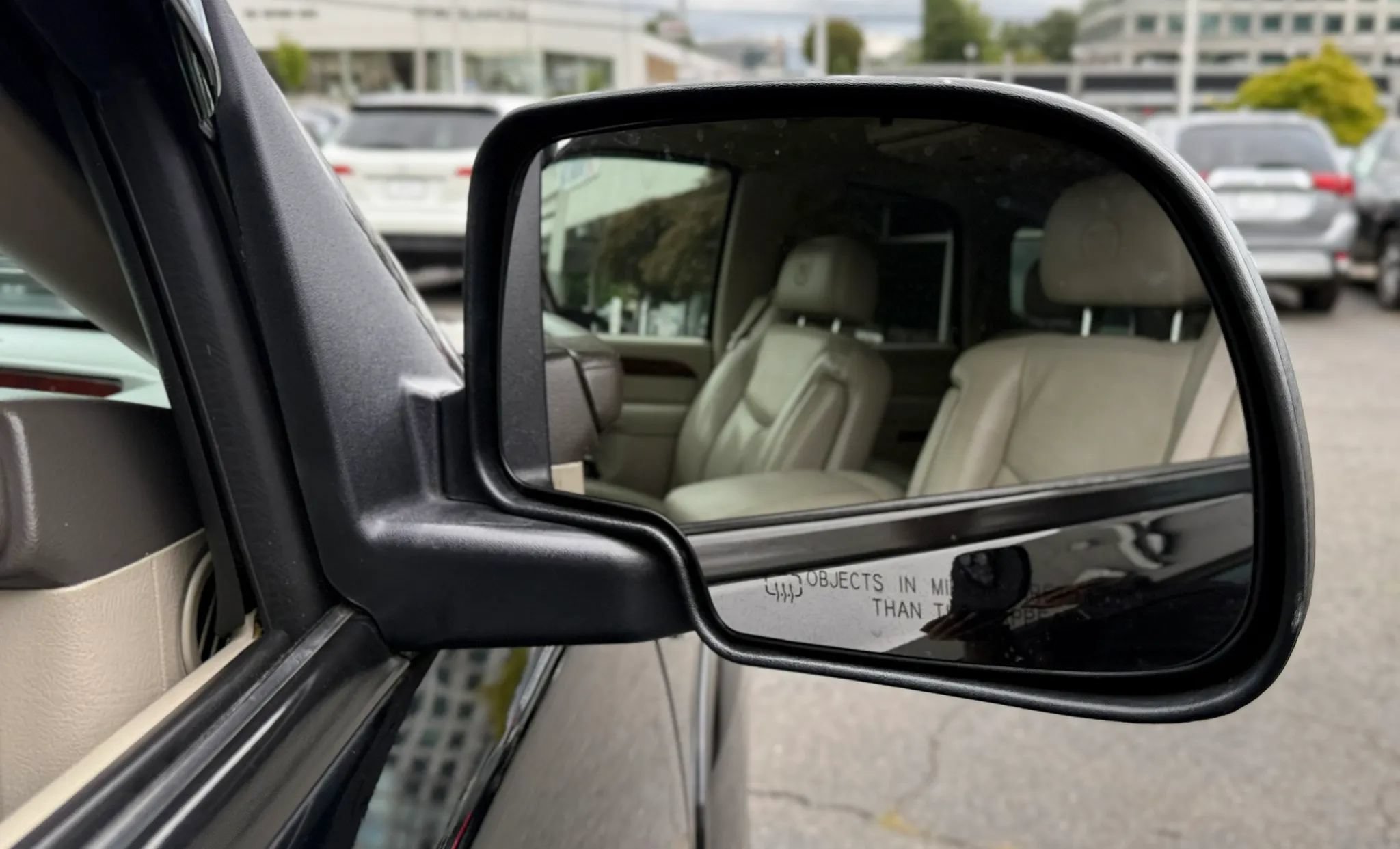 Used 2005 Cadillac Escalade AWD image 47