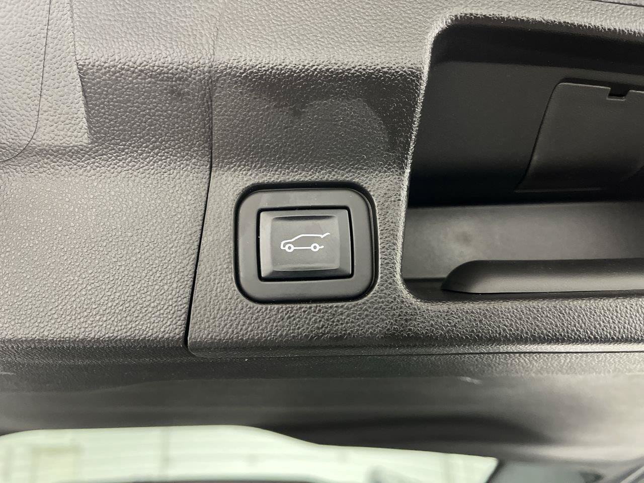 Certified 2022 GMC Acadia SLT w/ Elevation Edition AWD/4WD image 36