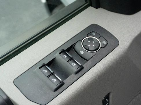 Used 2019 Ford F150 XL w/ Equipment Group 101A Mid AWD/4WD image 17