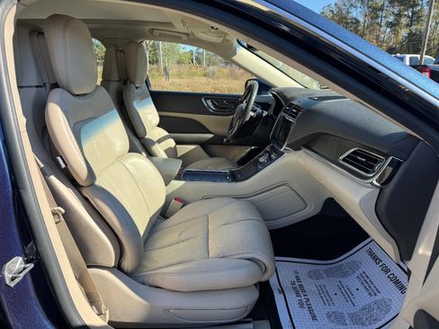 Used 2017 Lincoln Continental Reserve w/ Technology Package image 17