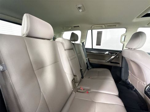 Used 2023 Lexus GX 460 Premium image 44