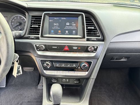 Used 2018 Hyundai Sonata SE FWD image 22