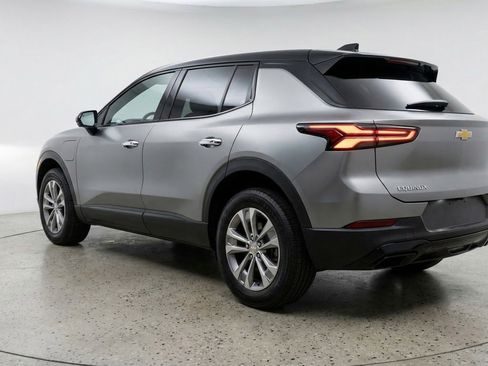 Used 2025 Chevrolet Equinox LT FWD image 6