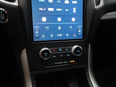 Used 2024 Ford Edge SEL w/ Convenience Package image 21