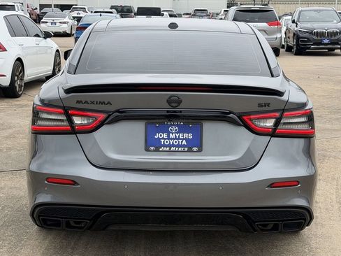 Used 2021 Nissan Maxima SR w/ Sport Mat Group FWD image 8