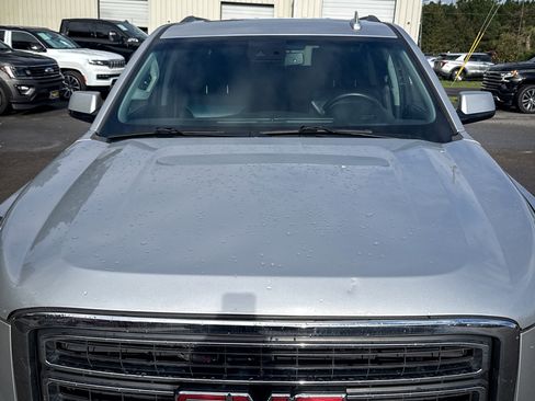 Used 2017 GMC Yukon XL SLT w/ Open Road Package image 18