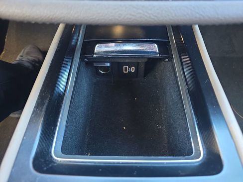 Used 2022 Lincoln Corsair AWD w/ Equipment Group 101A image 46