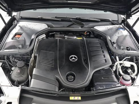 Used 2022 Mercedes-Benz E 450 4MATIC Sedan image 15