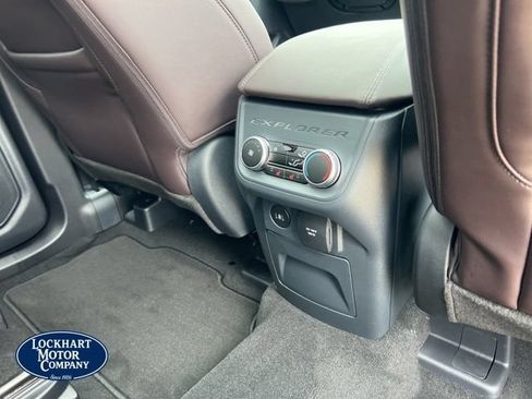 New 2026 Ford Explorer Platinum RWD image 36