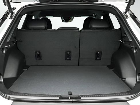 New 2026 Chevrolet Equinox EV LT image 7