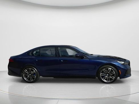 New 2026 BMW 530i xDrive w/ M Sport Package image 9
