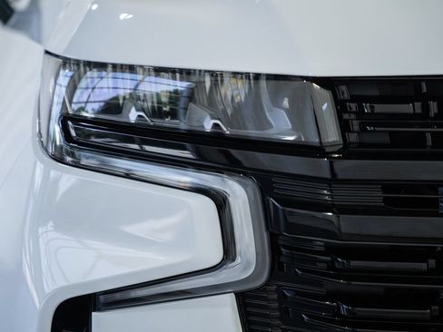 Used 2024 Chevrolet Tahoe RST w/ Luxury Package AWD/4WD image 13