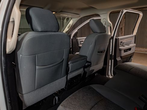 Used 2014 RAM 2500 SLT w/ Luxury Group RWD image 21