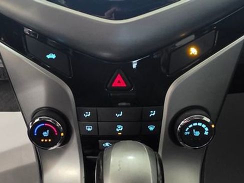 Used 2016 Chevrolet Cruze LT image 20