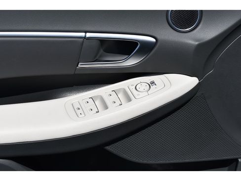 New 2025 Hyundai Sonata SEL image 18