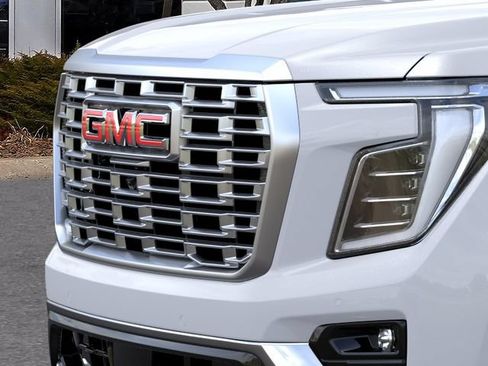 New 2026 GMC Yukon Denali w/ Advanced Technology Package AWD/4WD image 13