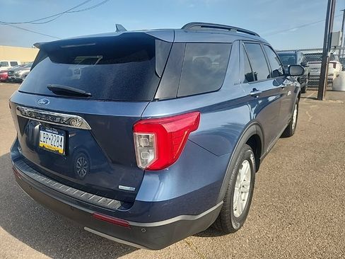 Used 2020 Ford Explorer XLT w/ Equipment Group 202A AWD/4WD image 12